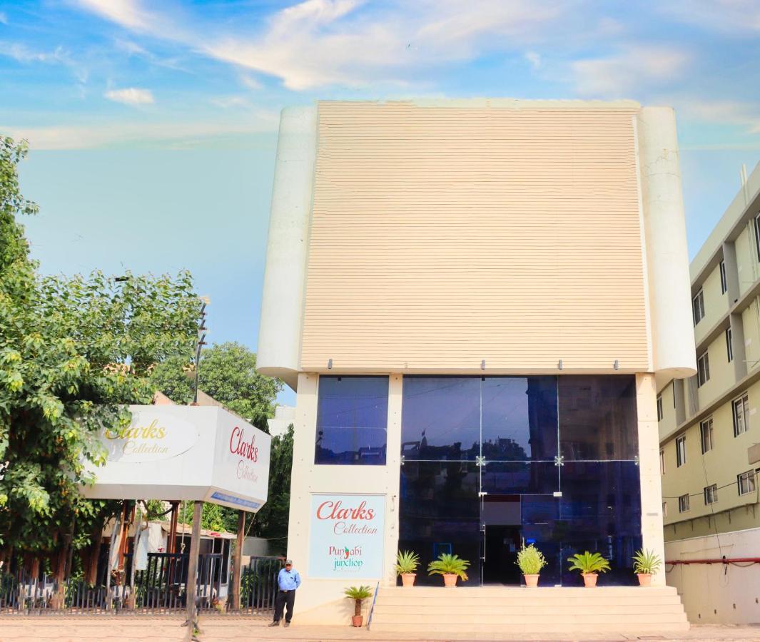 Hotel Clarks Collection Bhavnagar Exterior foto
