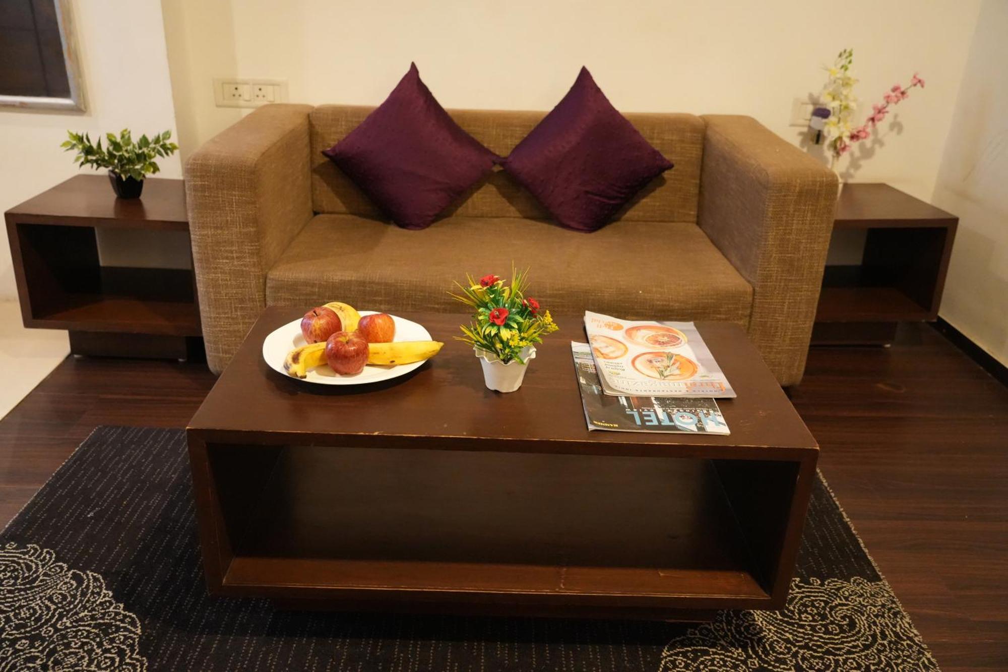 Hotel Clarks Collection Bhavnagar Exterior foto