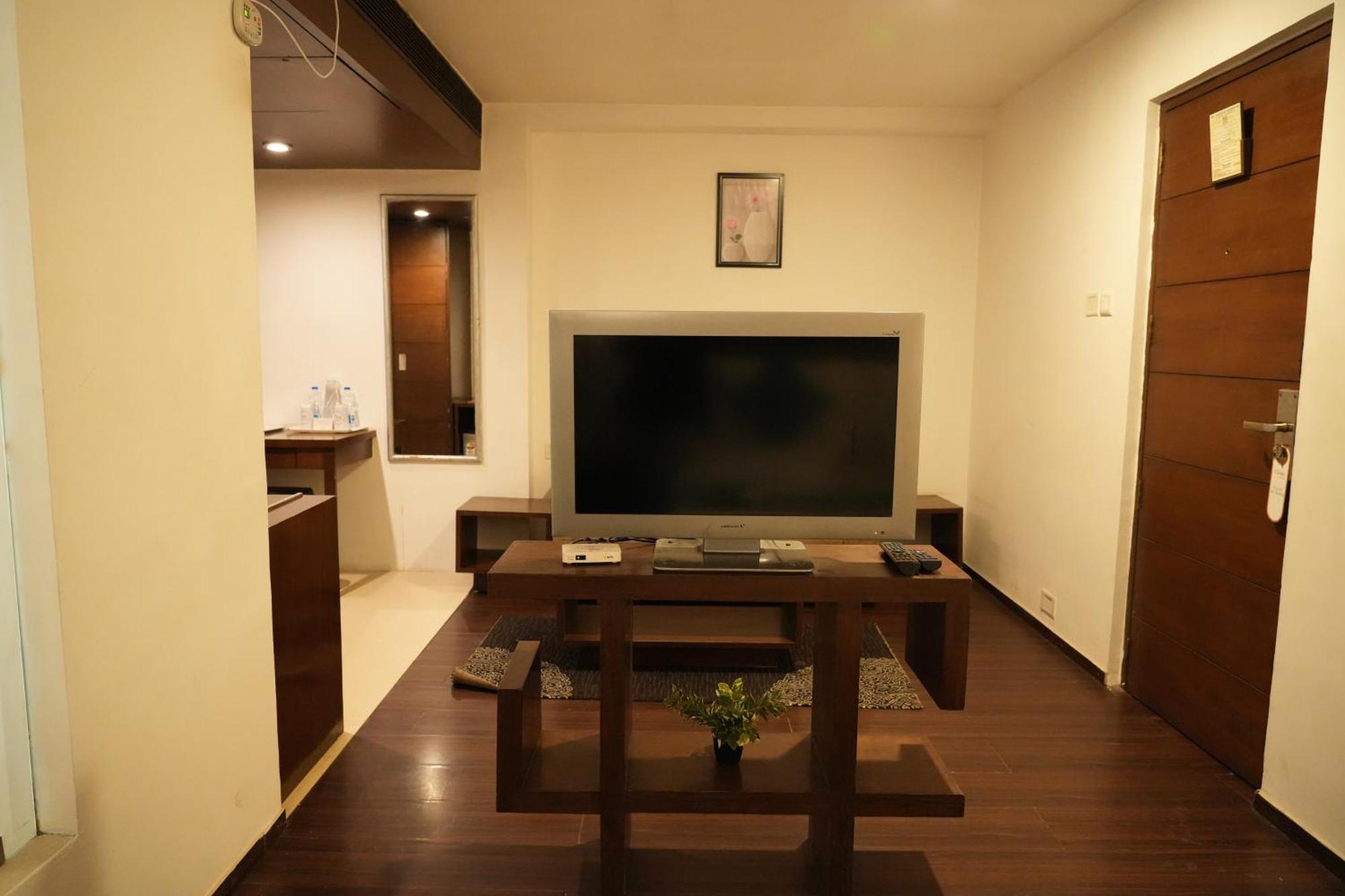 Hotel Clarks Collection Bhavnagar Exterior foto
