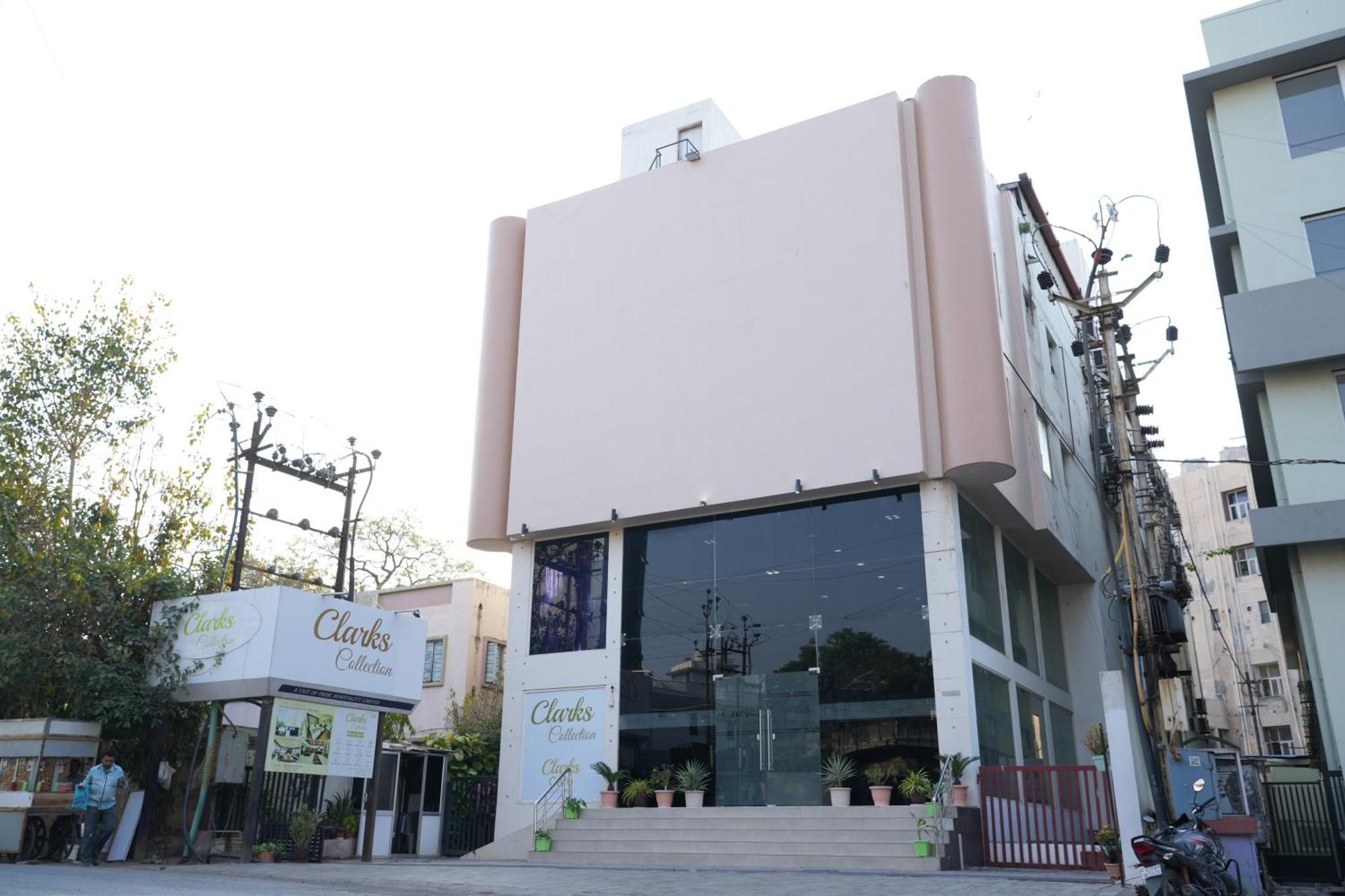 Hotel Clarks Collection Bhavnagar Exterior foto